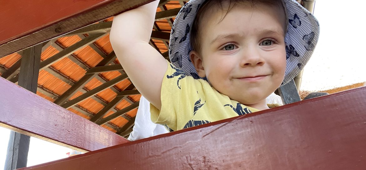 I Djurs sommerland med en 2-årig
